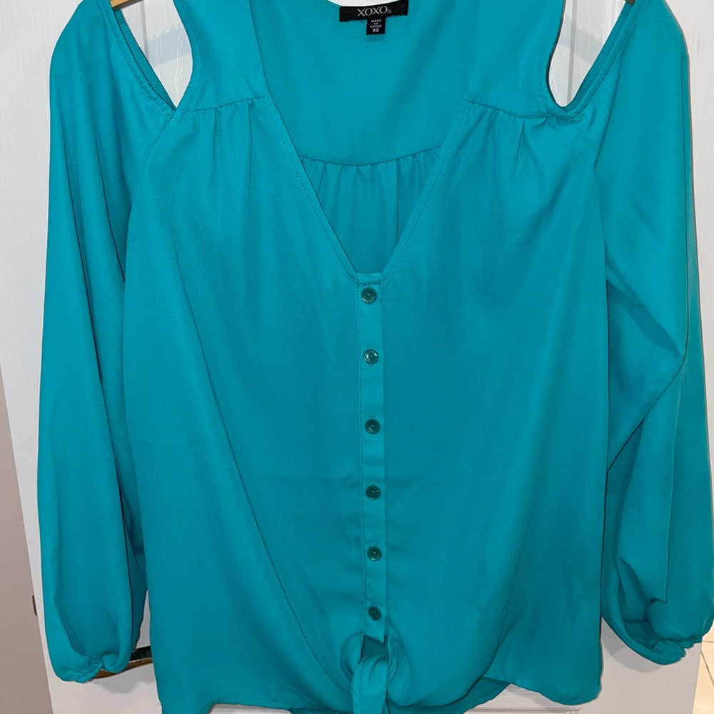 Cold shoulders blouse